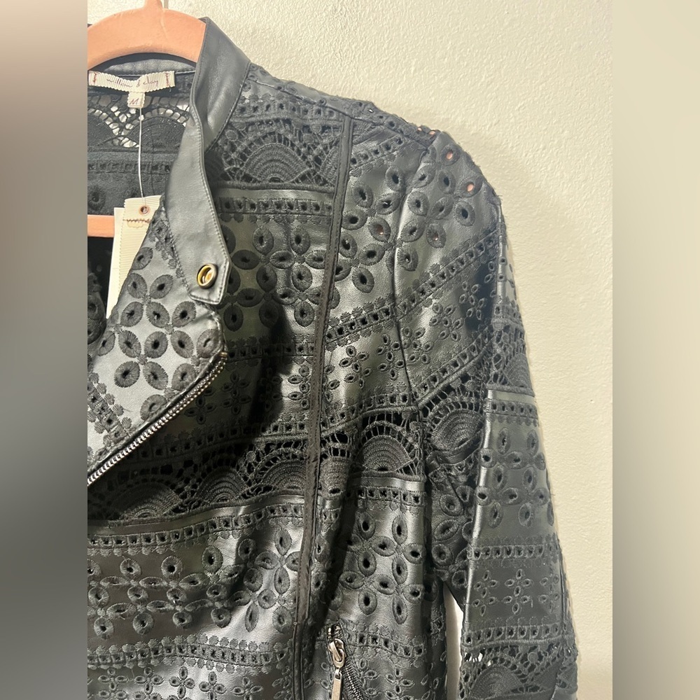 Willow & Clay NWT Eyelet Lace Vegan Leather Jacket - Medium - Picture 8 of 13